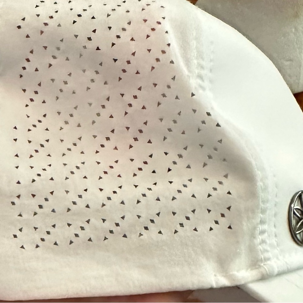 Gaiam Baseball style cap. One size, white. New without tags - Picture 2 of 6